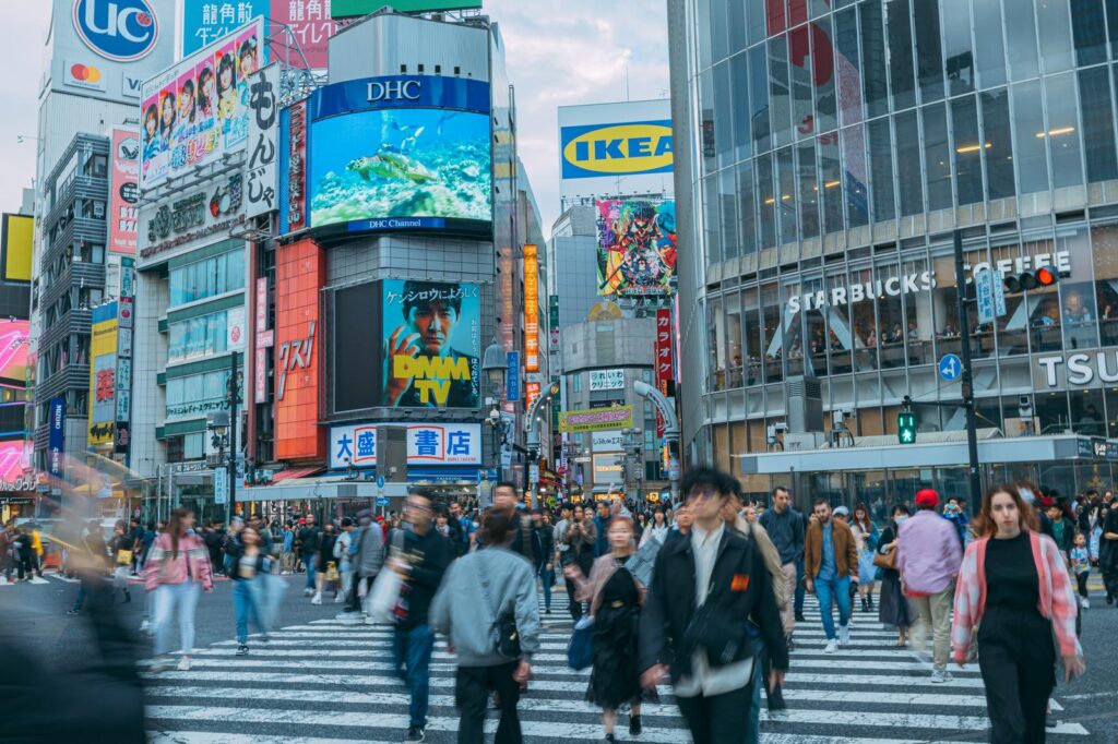Shibuya Crossing Tokyo crowded day view best photo spot